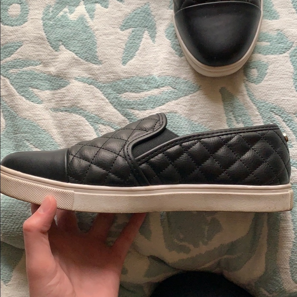 Steve Madden Women’s slip sneaker